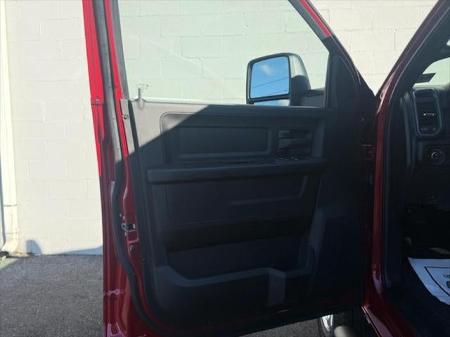 2026 RAM Ram 3500 RAM 3500 TRADESMAN CREW CAB 4X4 6'4' BOX