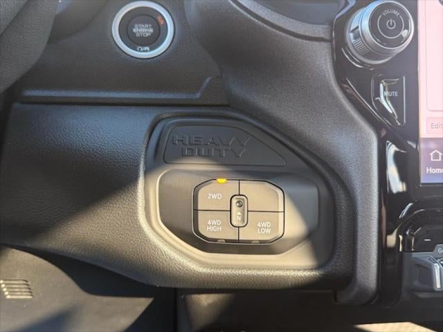 2026 RAM Ram 3500 RAM 3500 TRADESMAN CREW CAB 4X4 6'4' BOX