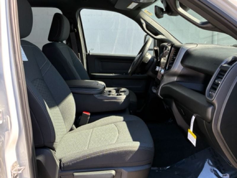 2026 RAM Ram 3500 RAM 3500 TRADESMAN CREW CAB 4X4 6'4' BOX