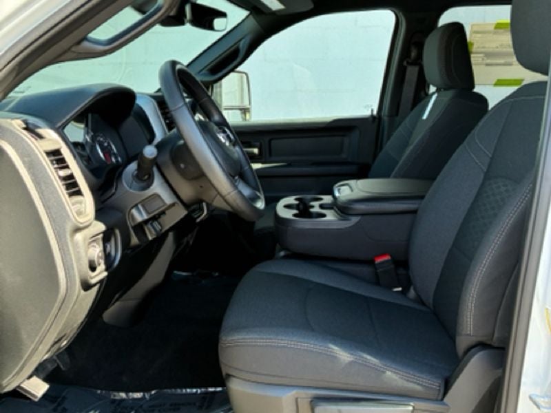 2026 RAM Ram 3500 RAM 3500 TRADESMAN CREW CAB 4X4 6'4' BOX