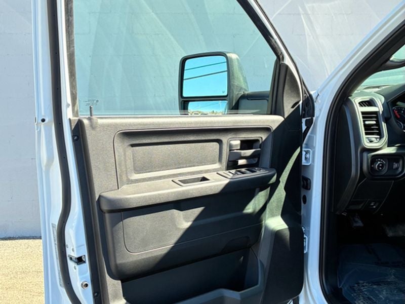 2026 RAM Ram 3500 RAM 3500 TRADESMAN CREW CAB 4X4 6'4' BOX