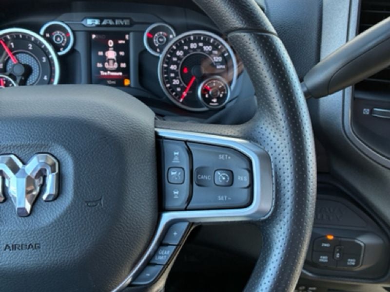 2026 RAM Ram 3500 RAM 3500 TRADESMAN CREW CAB 4X4 6'4' BOX