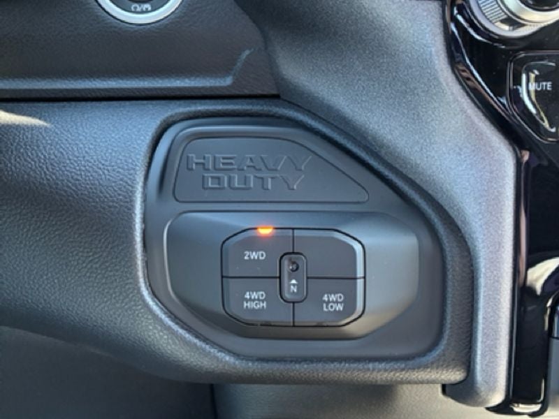 2026 RAM Ram 3500 RAM 3500 TRADESMAN CREW CAB 4X4 6'4' BOX