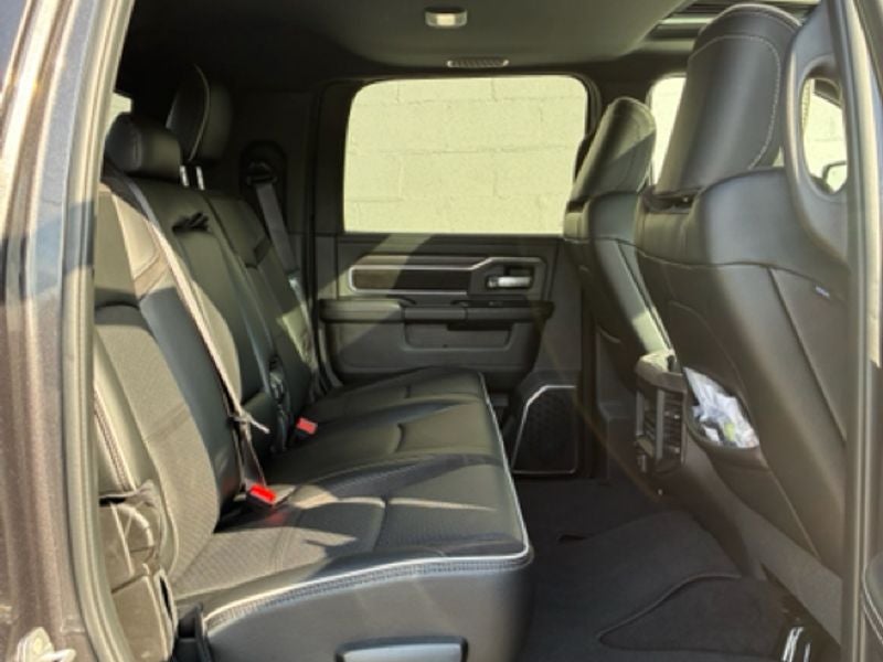 2026 RAM Ram 3500 RAM 3500 LARAMIE MEGA CAB 4X4 6'4' BOX