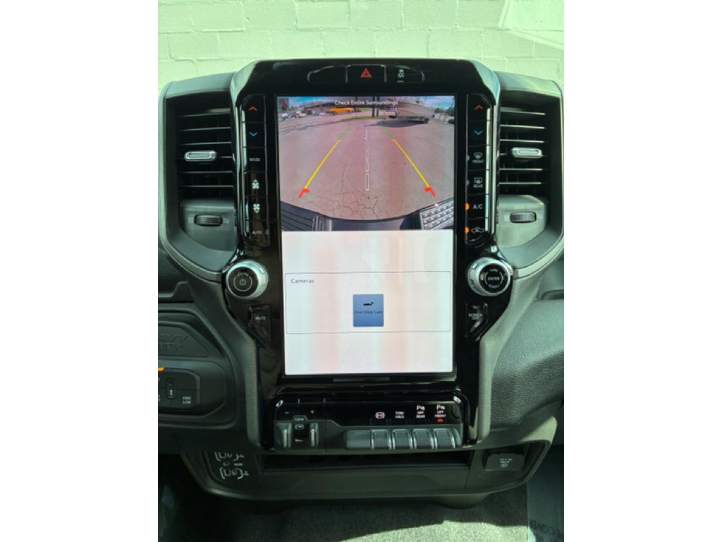 2026 RAM Ram 2500 RAM 2500 BLACK EXPRESS CREW CAB 4X4 6'4' BOX