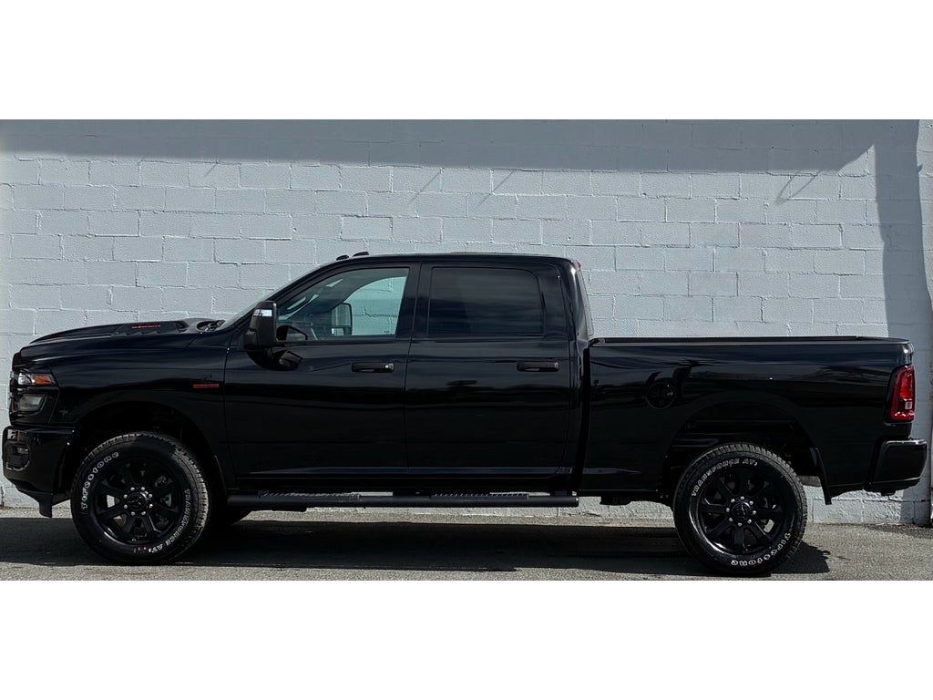 2026 RAM Ram 2500 RAM 2500 BLACK EXPRESS CREW CAB 4X4 6'4' BOX