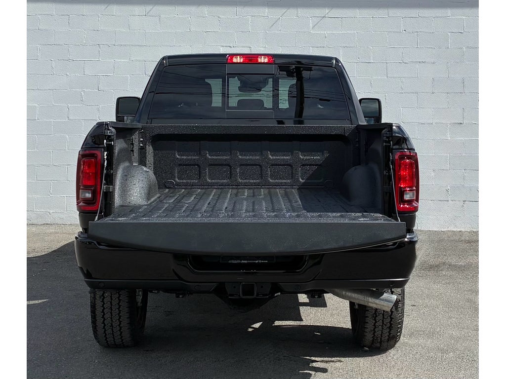 2026 RAM Ram 2500 RAM 2500 BLACK EXPRESS CREW CAB 4X4 6'4' BOX