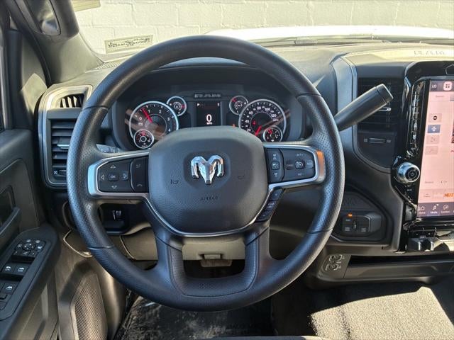 2026 RAM Ram 2500 RAM 2500 BLACK EXPRESS CREW CAB 4X4 6'4' BOX