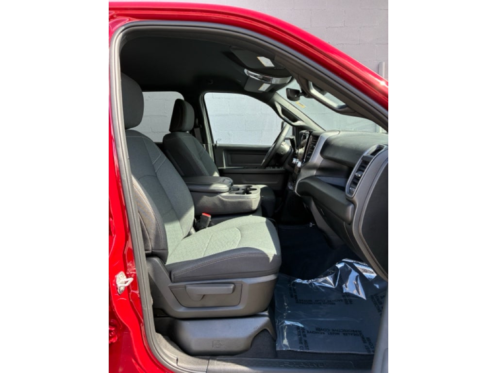 2026 RAM Ram 2500 RAM 2500 BLACK EXPRESS CREW CAB 4X4 6'4' BOX