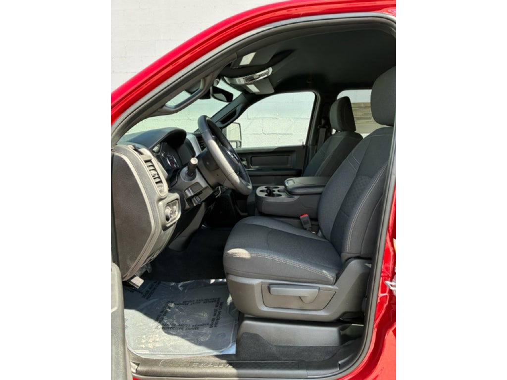 2026 RAM Ram 2500 RAM 2500 BLACK EXPRESS CREW CAB 4X4 6'4' BOX