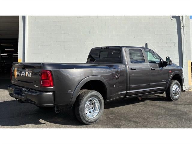 2026 RAM Ram 3500 RAM 3500 LIMITED CREW CAB 4X4 8' BOX