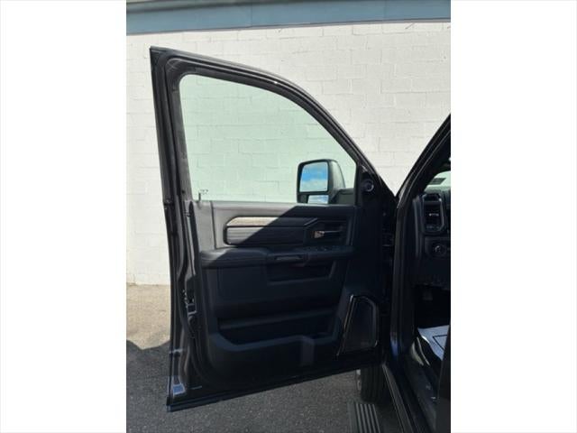 2026 RAM Ram 3500 RAM 3500 LIMITED CREW CAB 4X4 8' BOX