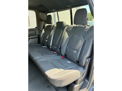 2026 RAM Ram 1500 EXPRESS CREW CAB 4X4 5'7' BOX