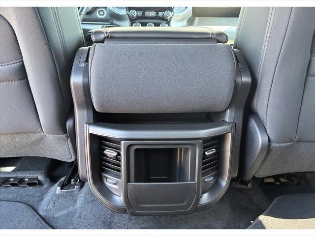 2026 RAM Ram 1500 EXPRESS CREW CAB 4X4 5'7' BOX