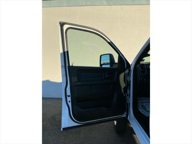 2026 RAM Ram 5500 Chassis Cab RAM 5500 TRADESMAN CHASSIS CREW CAB 4X4 60' CA