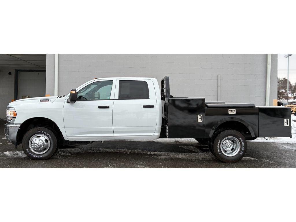 2024 RAM 3500 Chassis Tradesman/SLT/Laramie/Limited