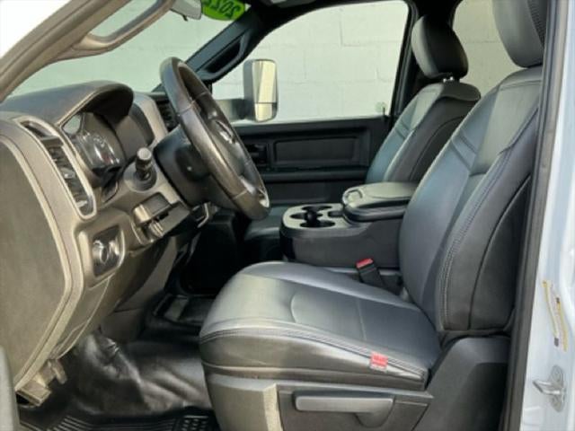 2022 RAM 3500 Chassis Tradesman/SLT/Laramie/Limited