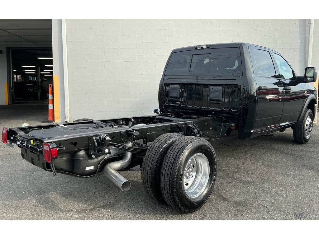 2026 RAM Ram 3500 Chassis Cab RAM 3500 TRADESMAN CREW CAB CHASSIS 4X4 60' CA