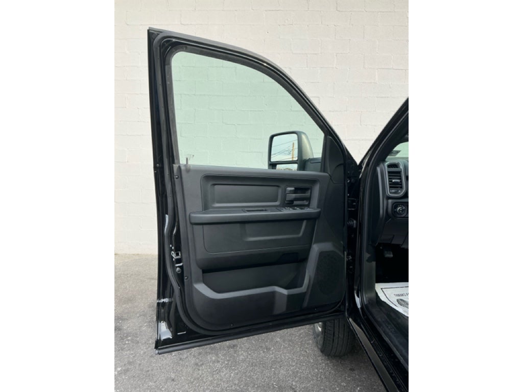 2026 RAM Ram 3500 Chassis Cab RAM 3500 TRADESMAN CREW CAB CHASSIS 4X4 60' CA