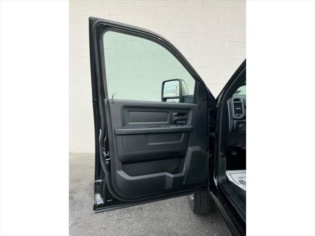 2026 RAM Ram 3500 Chassis Cab RAM 3500 TRADESMAN CREW CAB CHASSIS 4X4 60' CA