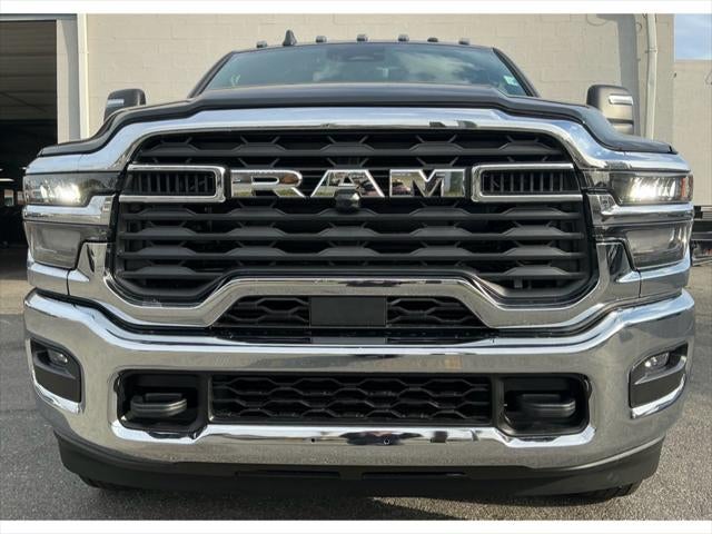 2026 RAM Ram 3500 Chassis Cab RAM 3500 TRADESMAN CREW CAB CHASSIS 4X4 60' CA