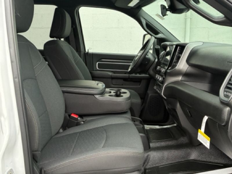 2026 RAM Ram 3500 Chassis Cab RAM 3500 BIG HORN CREW CAB CHASSIS 4X4 60' CA