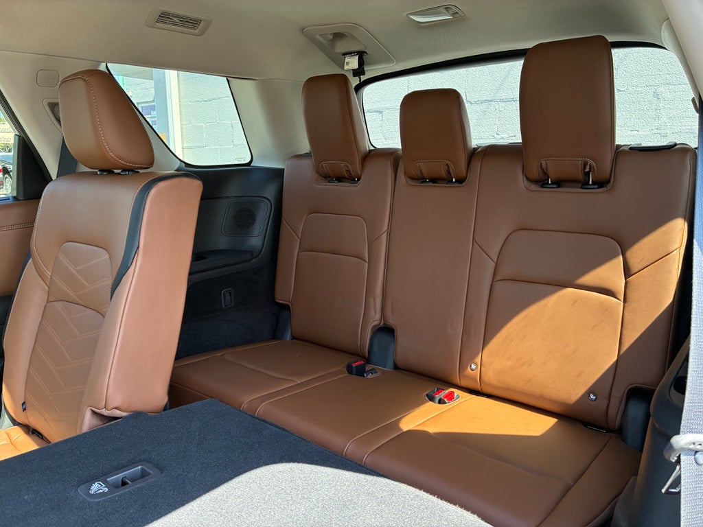 2023 Nissan Pathfinder Platinum 4WD