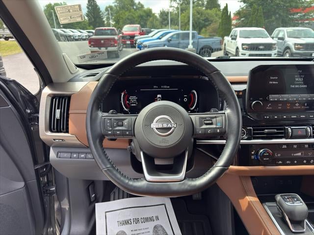 2023 Nissan Pathfinder Platinum 4WD