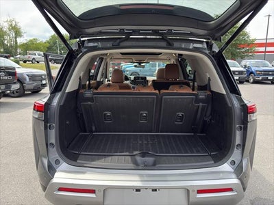 2023 Nissan Pathfinder Platinum 4WD