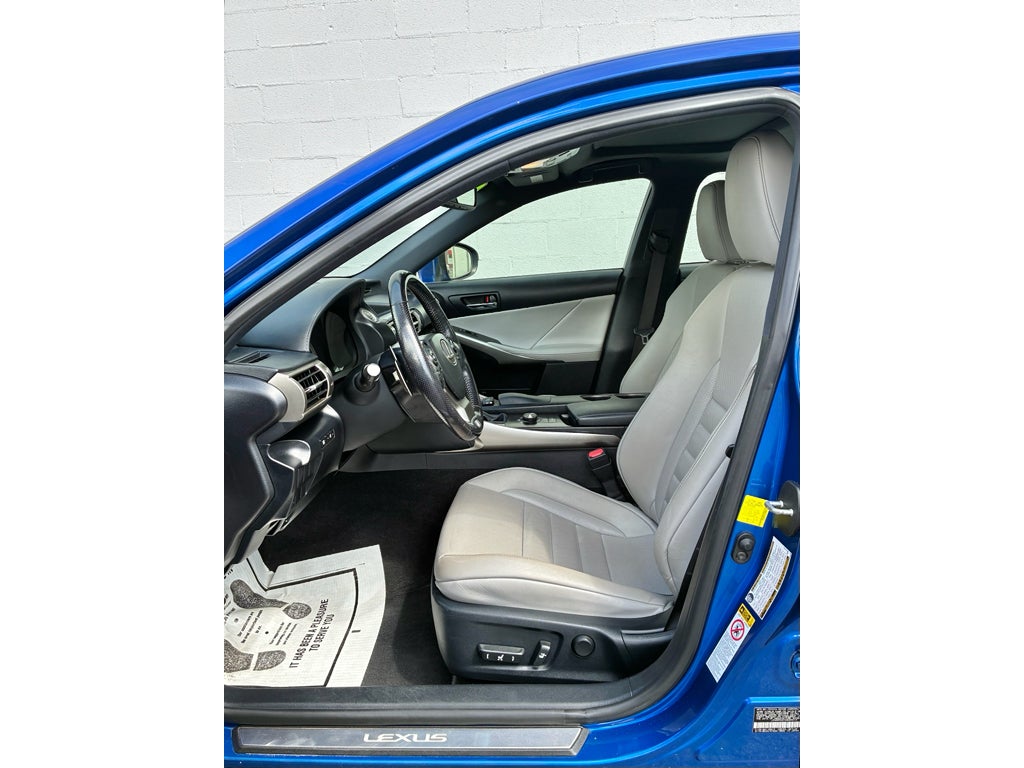 2016 Lexus IS 300 Base