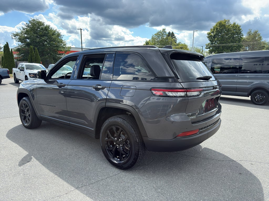 2024 Jeep Grand Cherokee Altitude