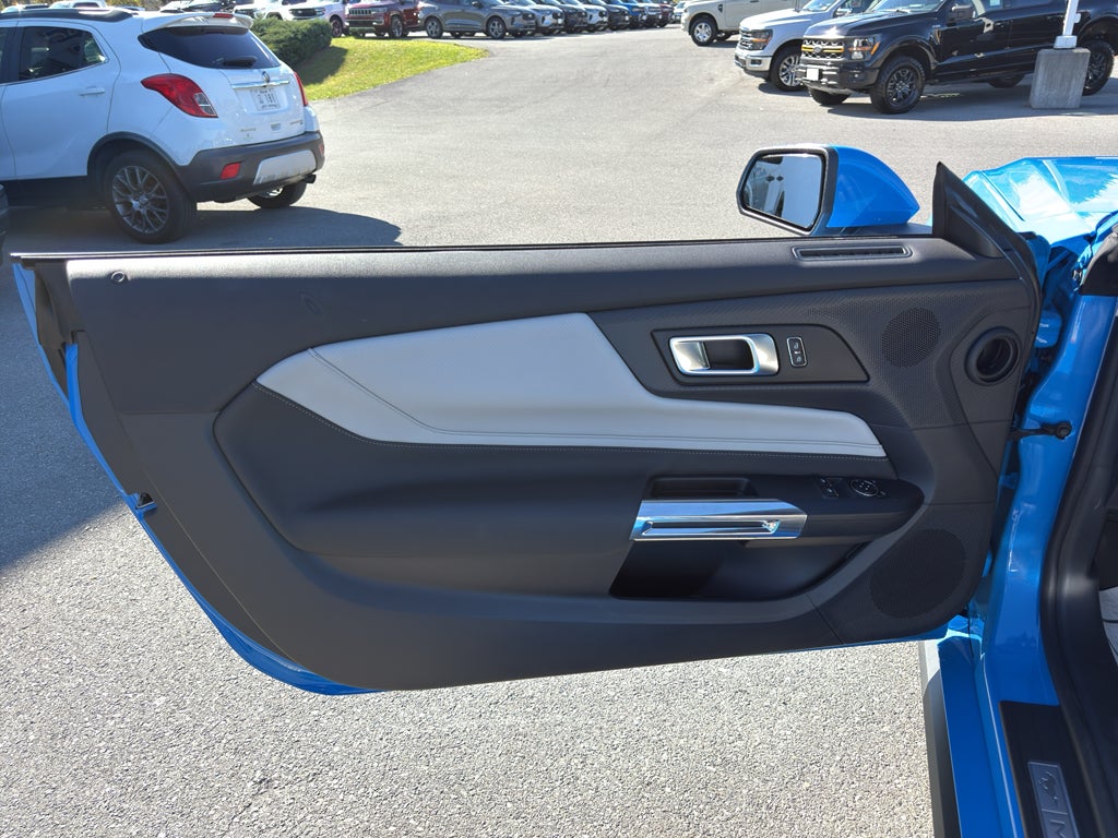 2025 Ford Mustang GT Premium