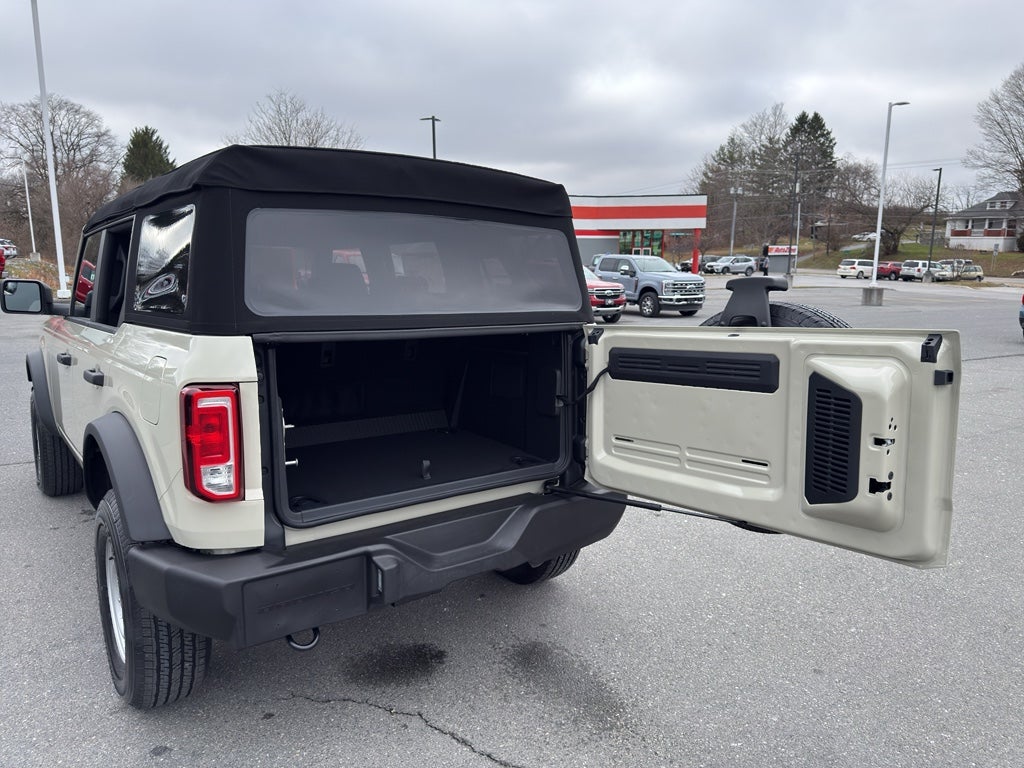 2025 Ford Bronco Base