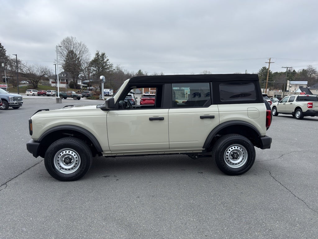 2025 Ford Bronco Base