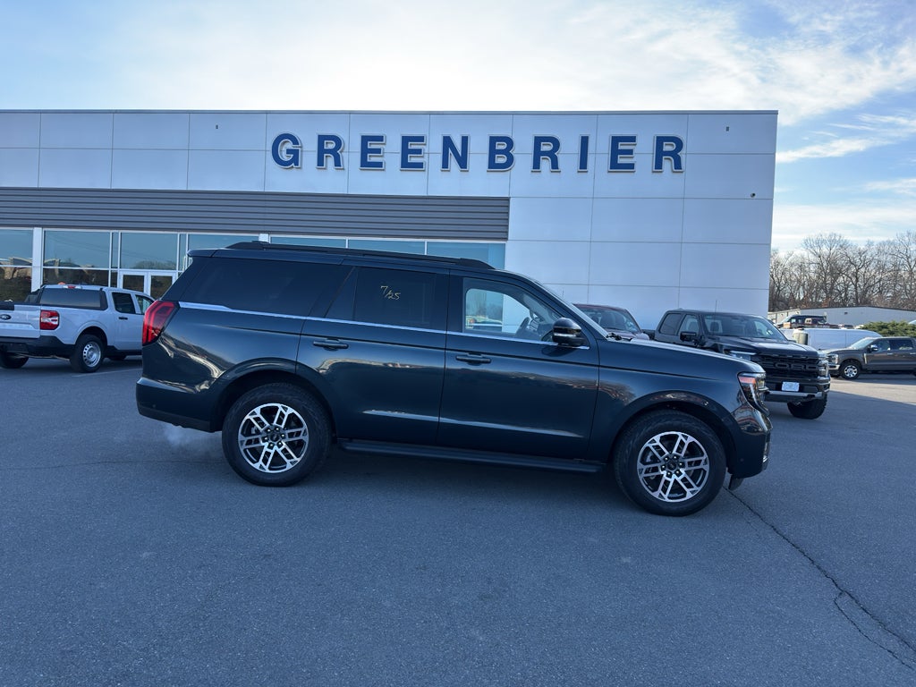 2025 Ford Expedition Active