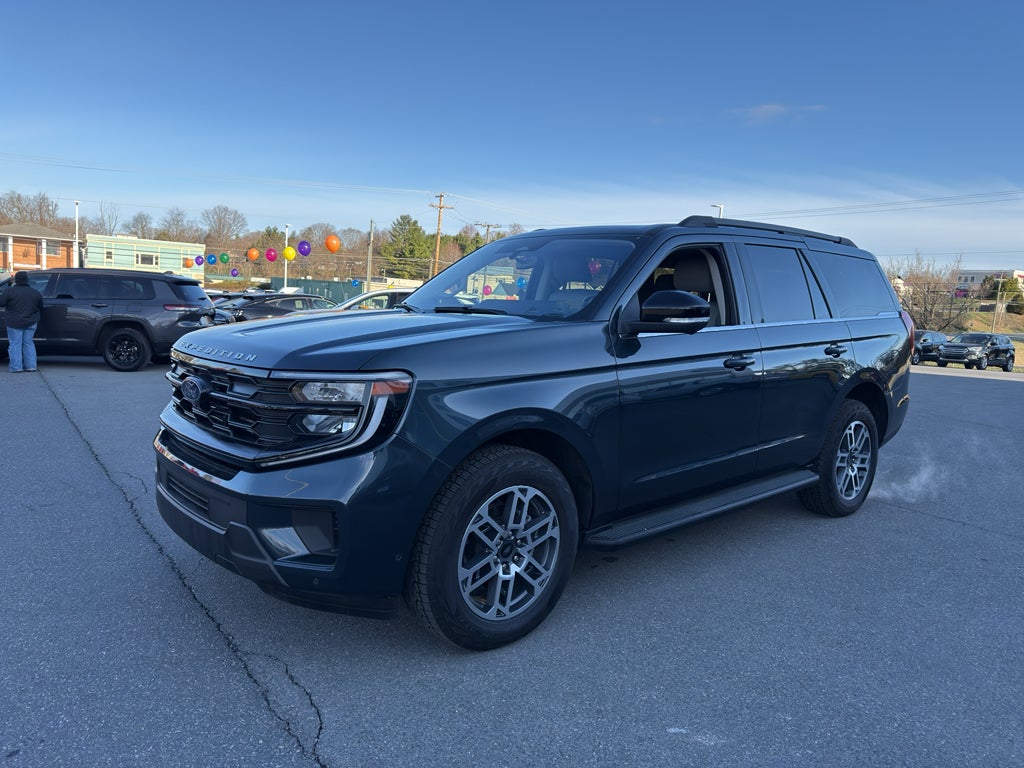 2025 Ford Expedition Active