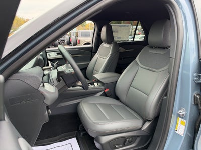 2027 Ford Explorer Active w/200A Pkg