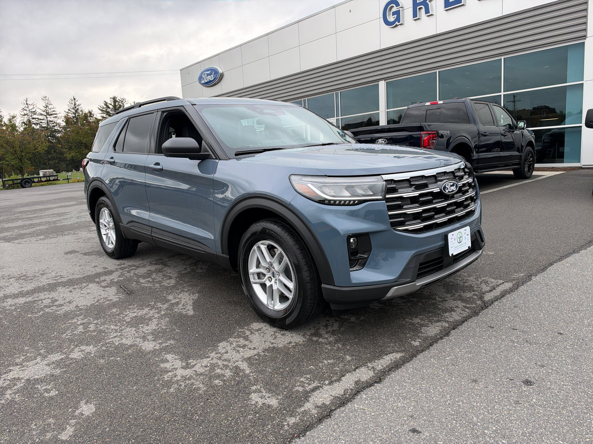 2027 Ford Explorer Active w/200A Pkg