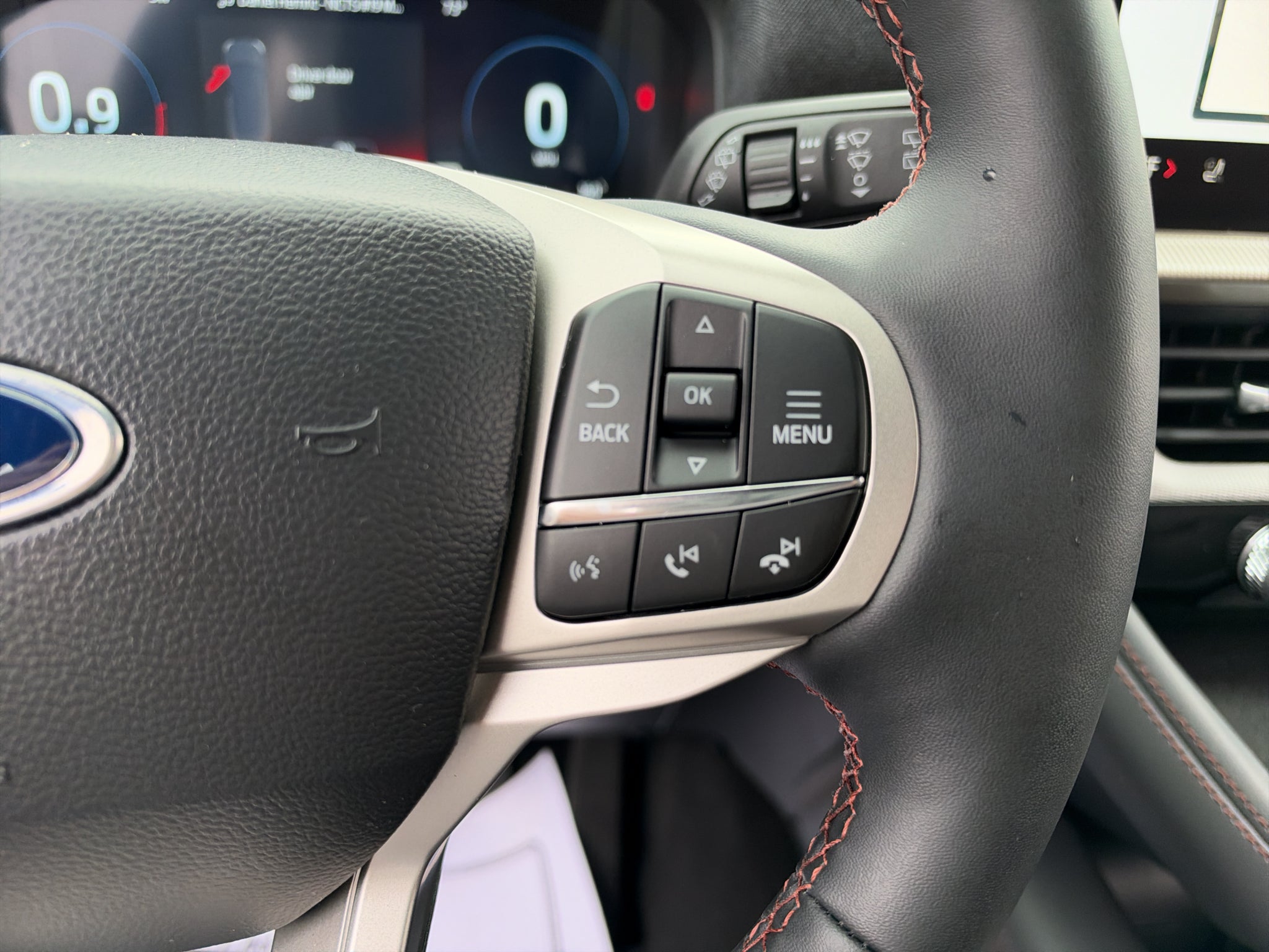 2027 Ford Explorer Active w/200A Pkg