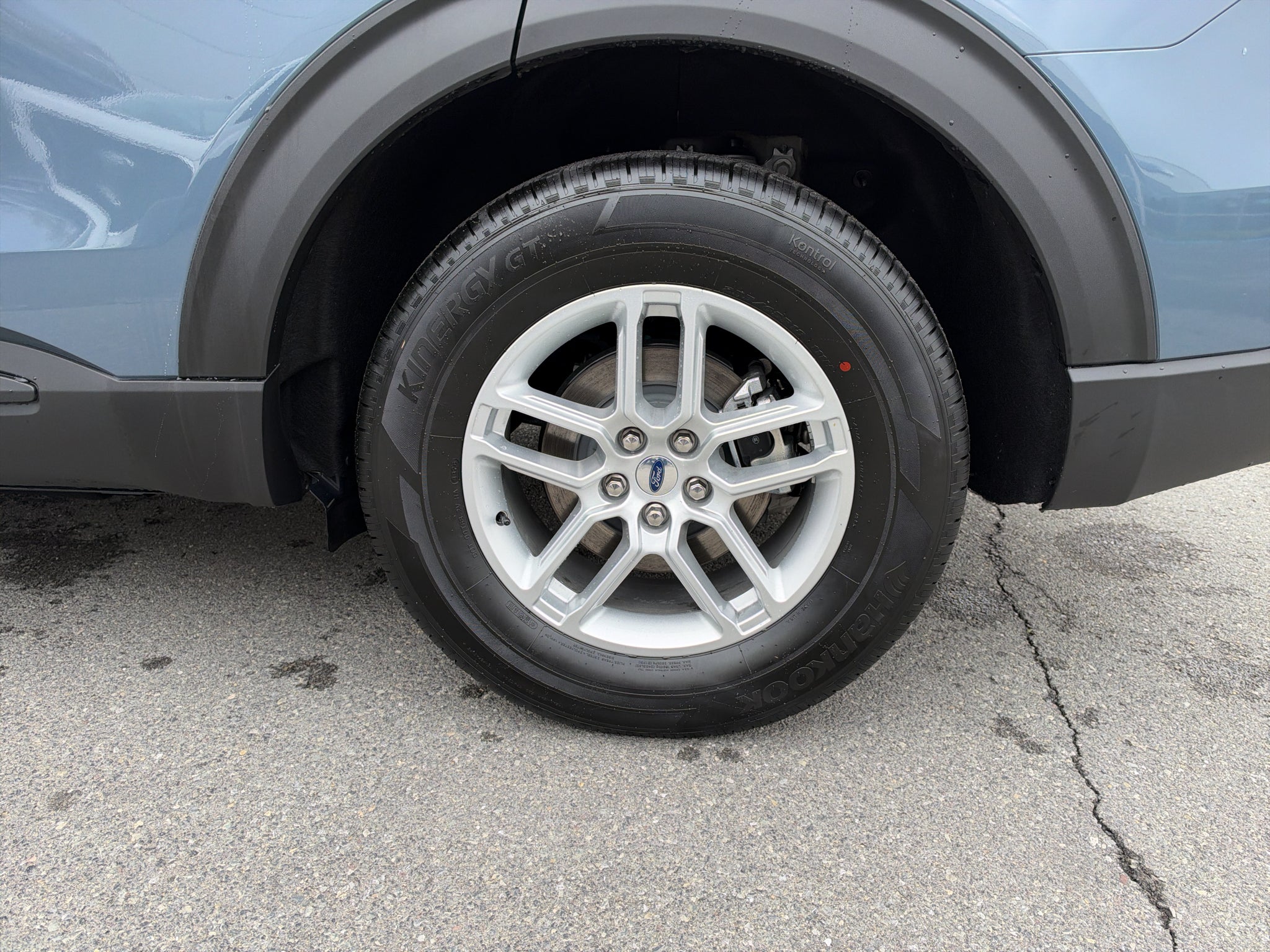 2027 Ford Explorer Active w/200A Pkg
