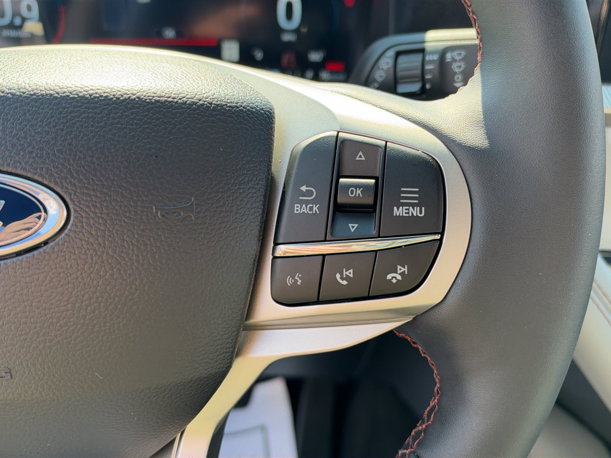 2027 Ford Explorer Active w/200A Pkg