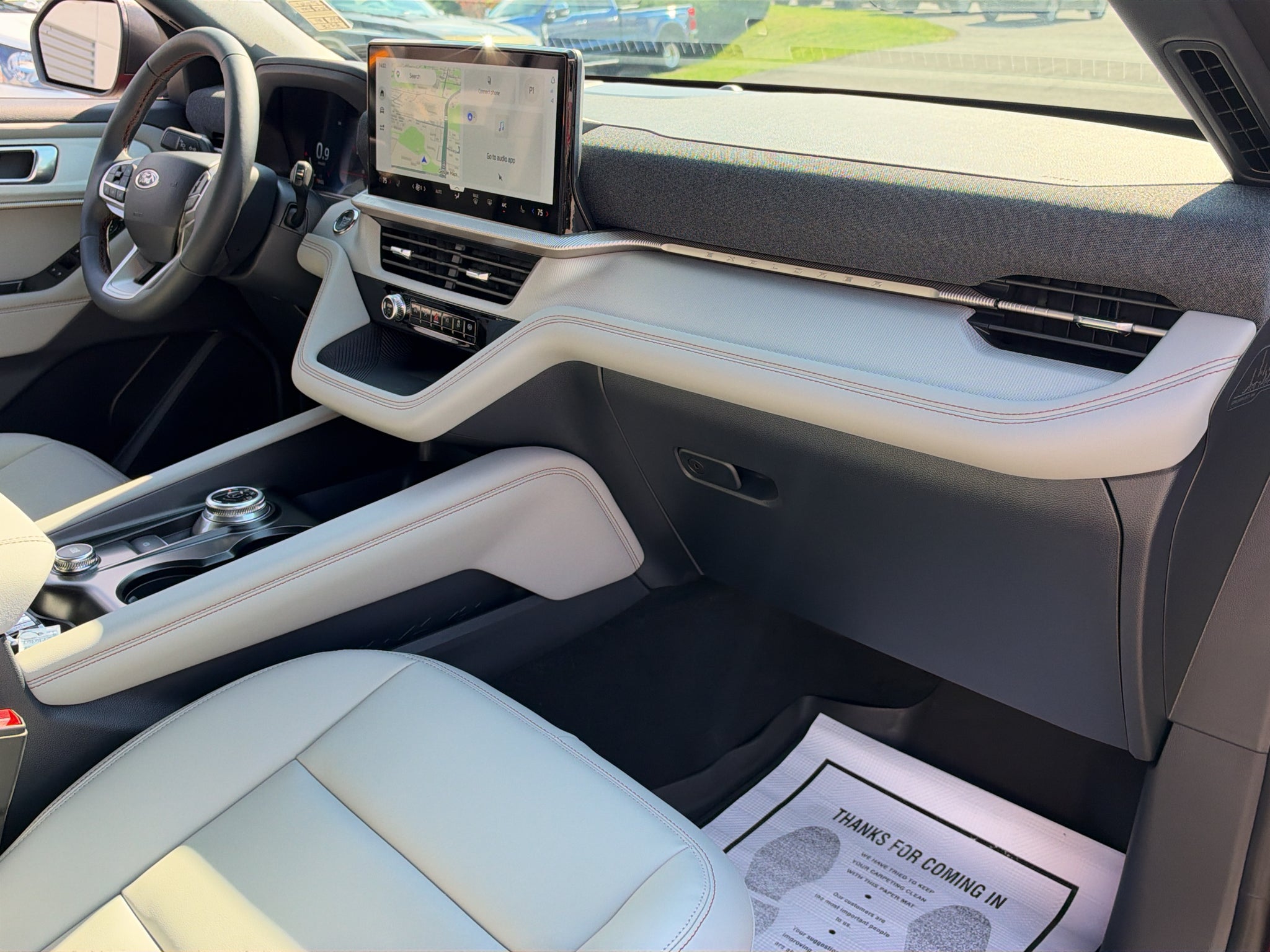 2027 Ford Explorer Active w/200A Pkg