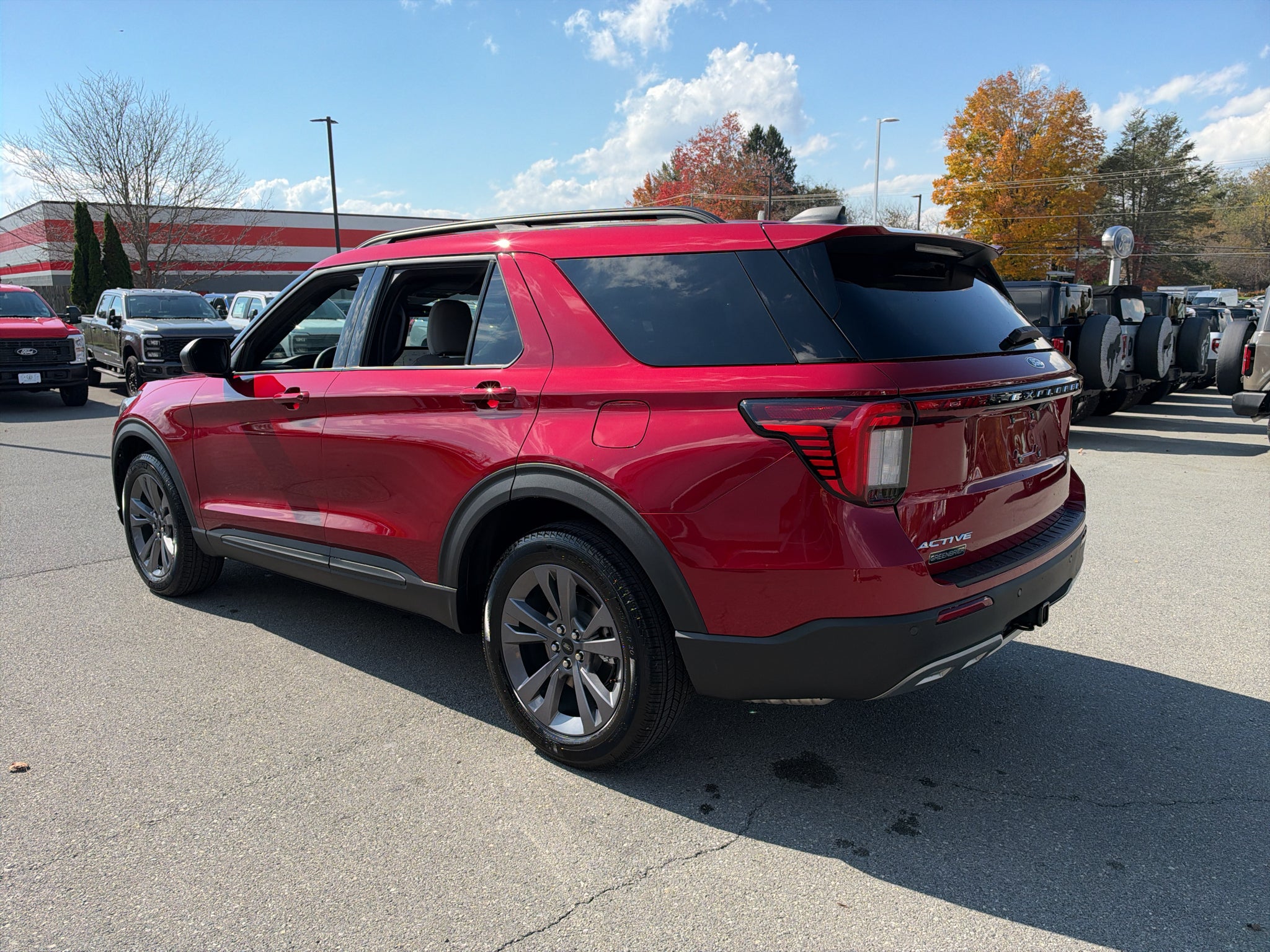 2027 Ford Explorer Active w/200A Pkg