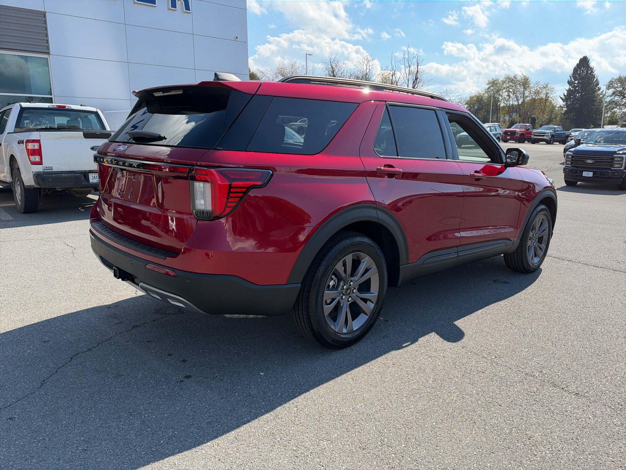 2027 Ford Explorer Active w/200A Pkg