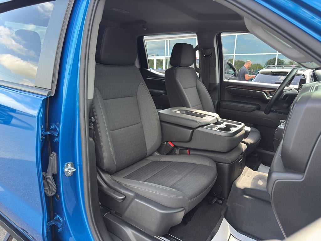 2023 Chevrolet Silverado RST