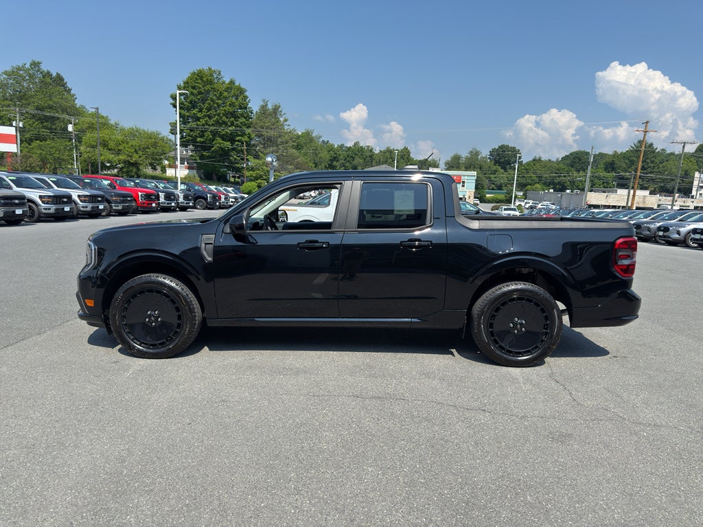 2025 Ford Maverick Lobo Standard