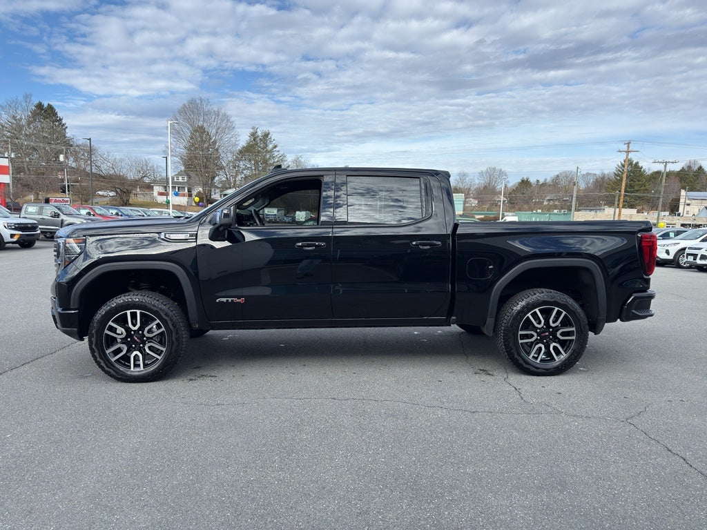 2025 GMC Sierra AT4