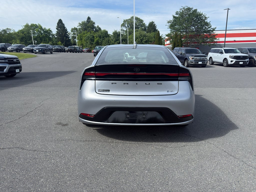2025 Toyota Prius XLE