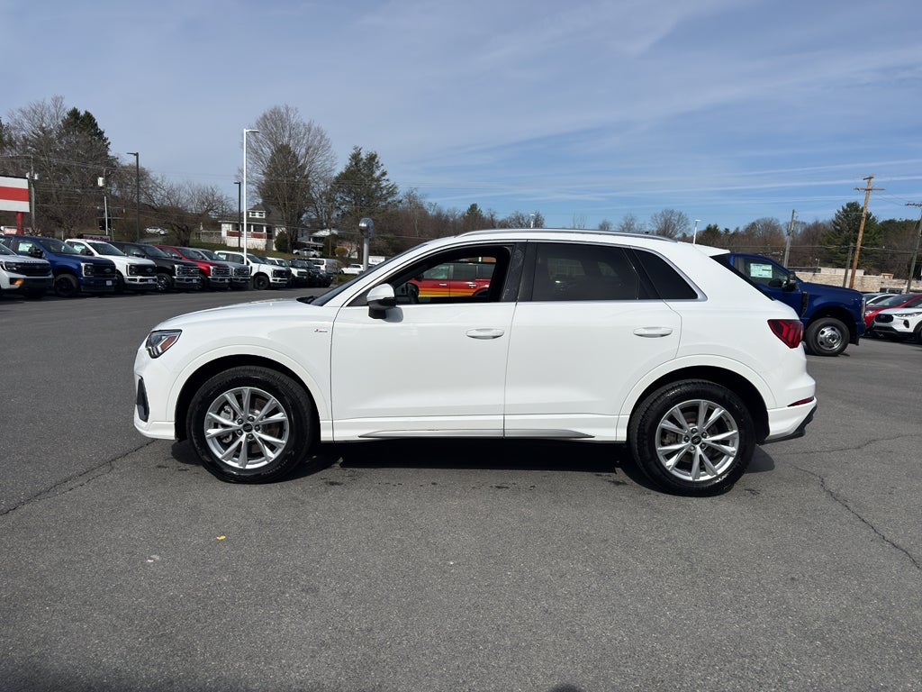 2023 Audi Q3 S line Premium