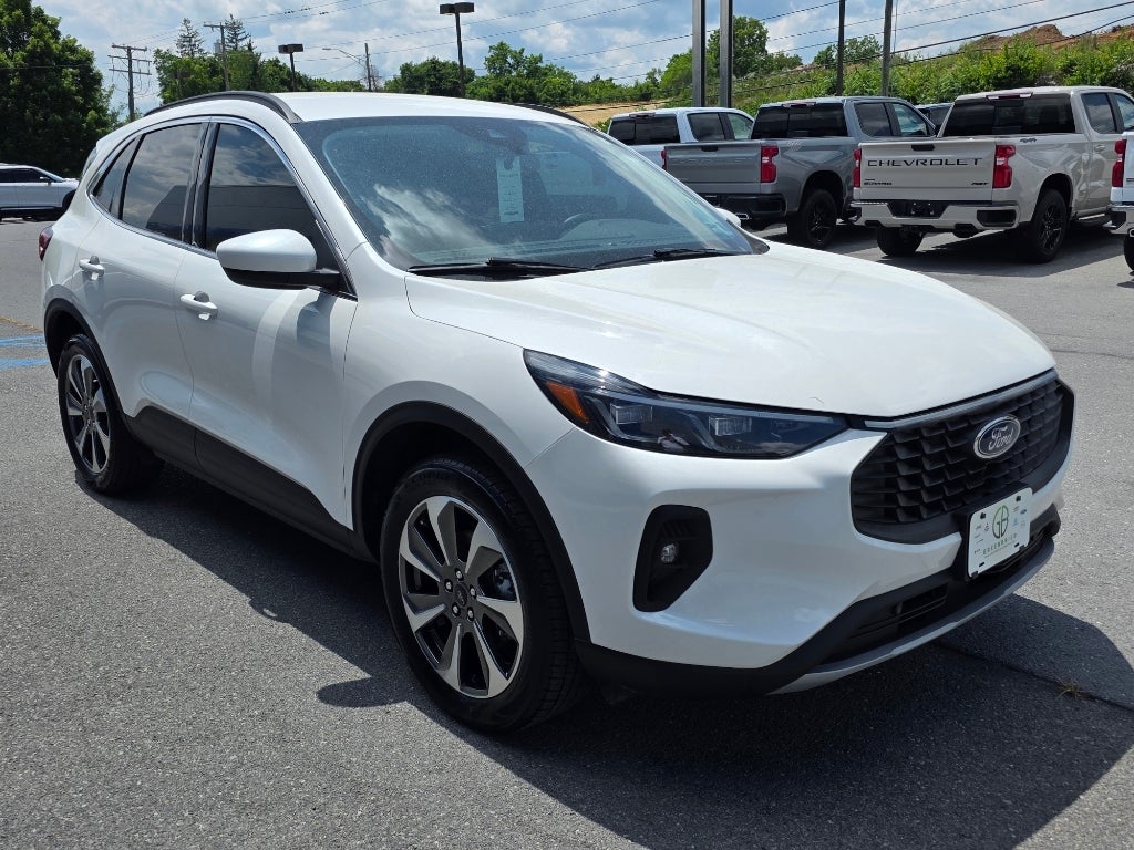 2025 Ford Escape Platinum